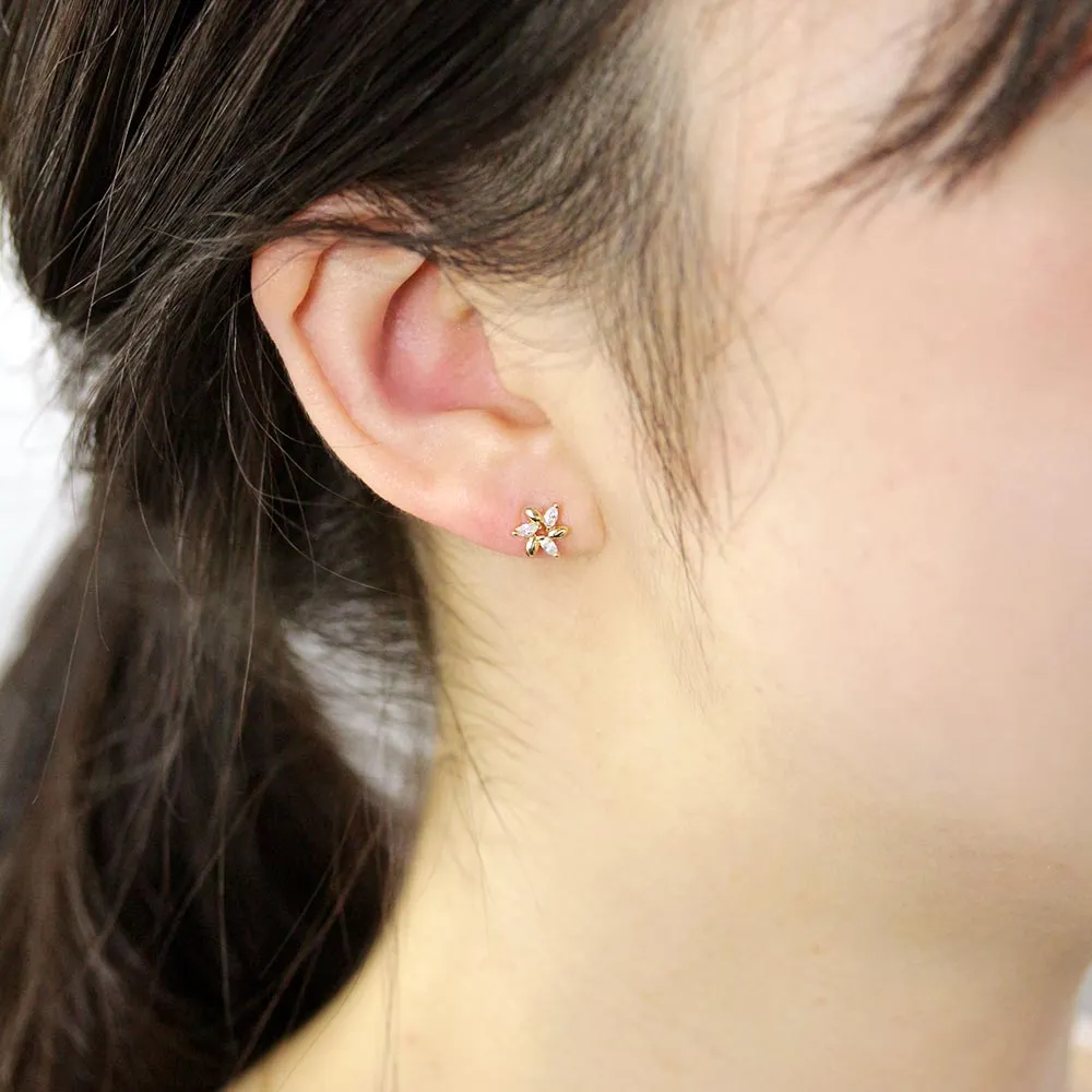 18K Gold Post Flower Studs