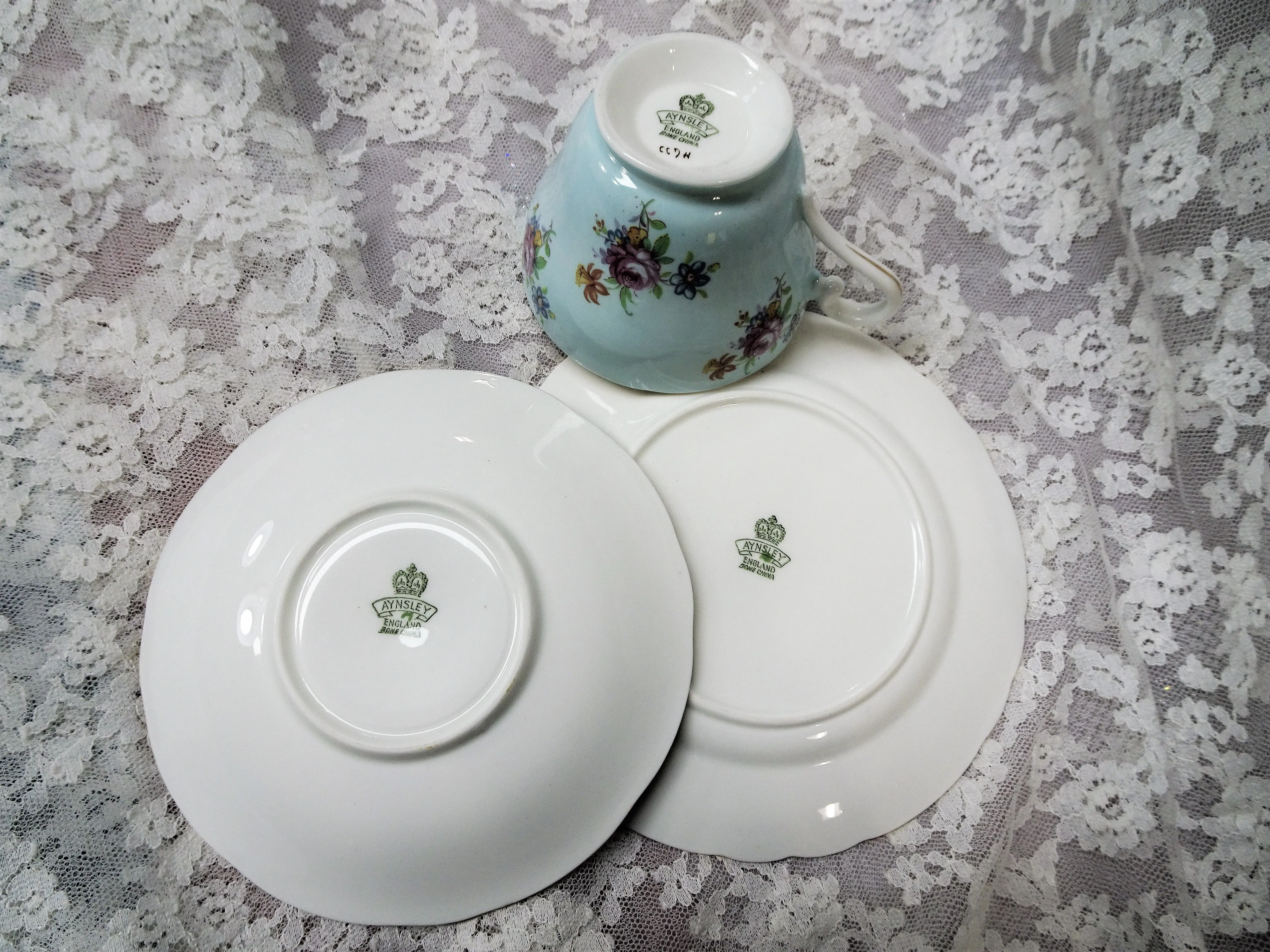 CHARMING Aynsley English Bone China Teacup And Saucer Trio,Cheerful Robin's Egg Blue, Chintz Roses, Teacup and Saucer and Dessert Plate,Cup and Saucer,Collectible Vintage Teacups