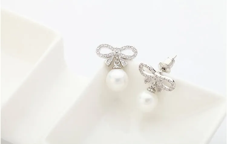 Dream Pearl Bow Stud Earrings