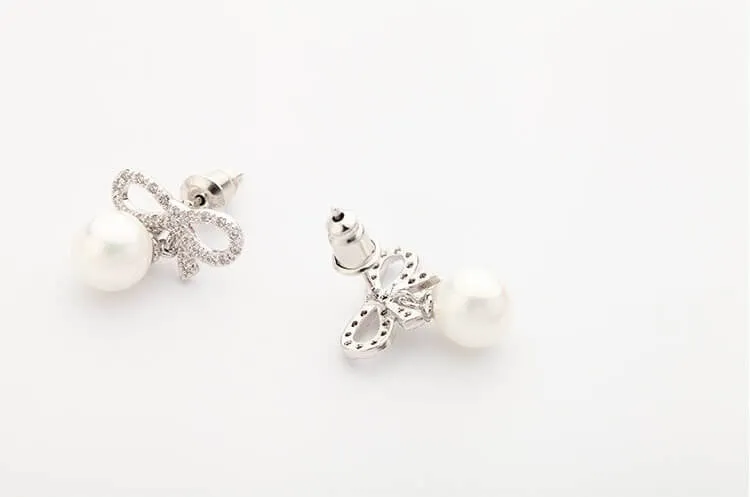 Dream Pearl Bow Stud Earrings