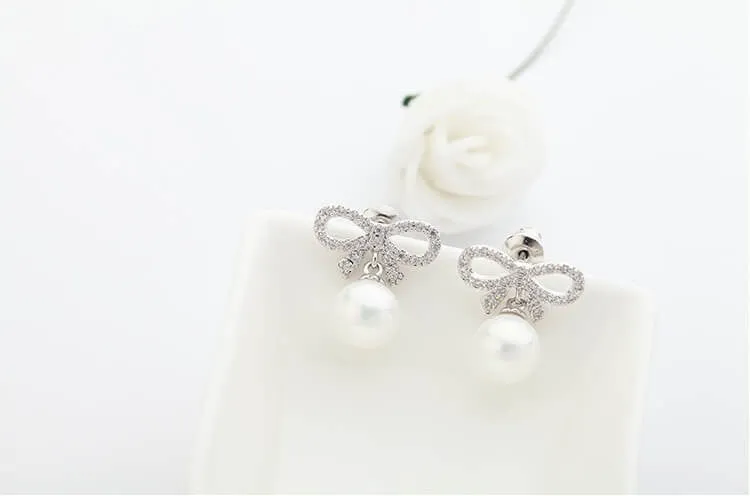 Dream Pearl Bow Stud Earrings