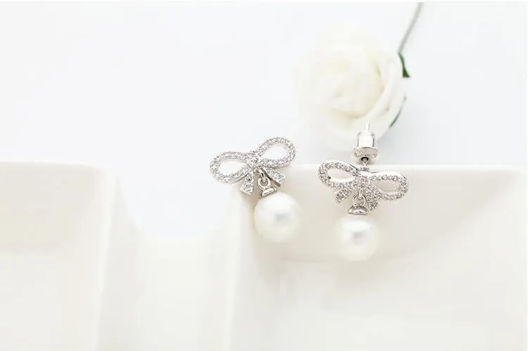 Dream Pearl Bow Stud Earrings