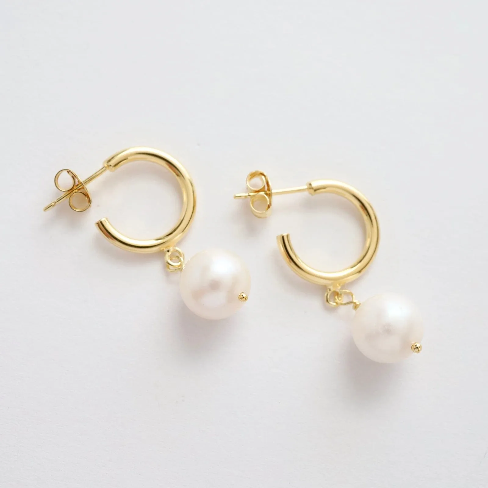 Hoop with Hanging White Pearl in Gold Vermeil