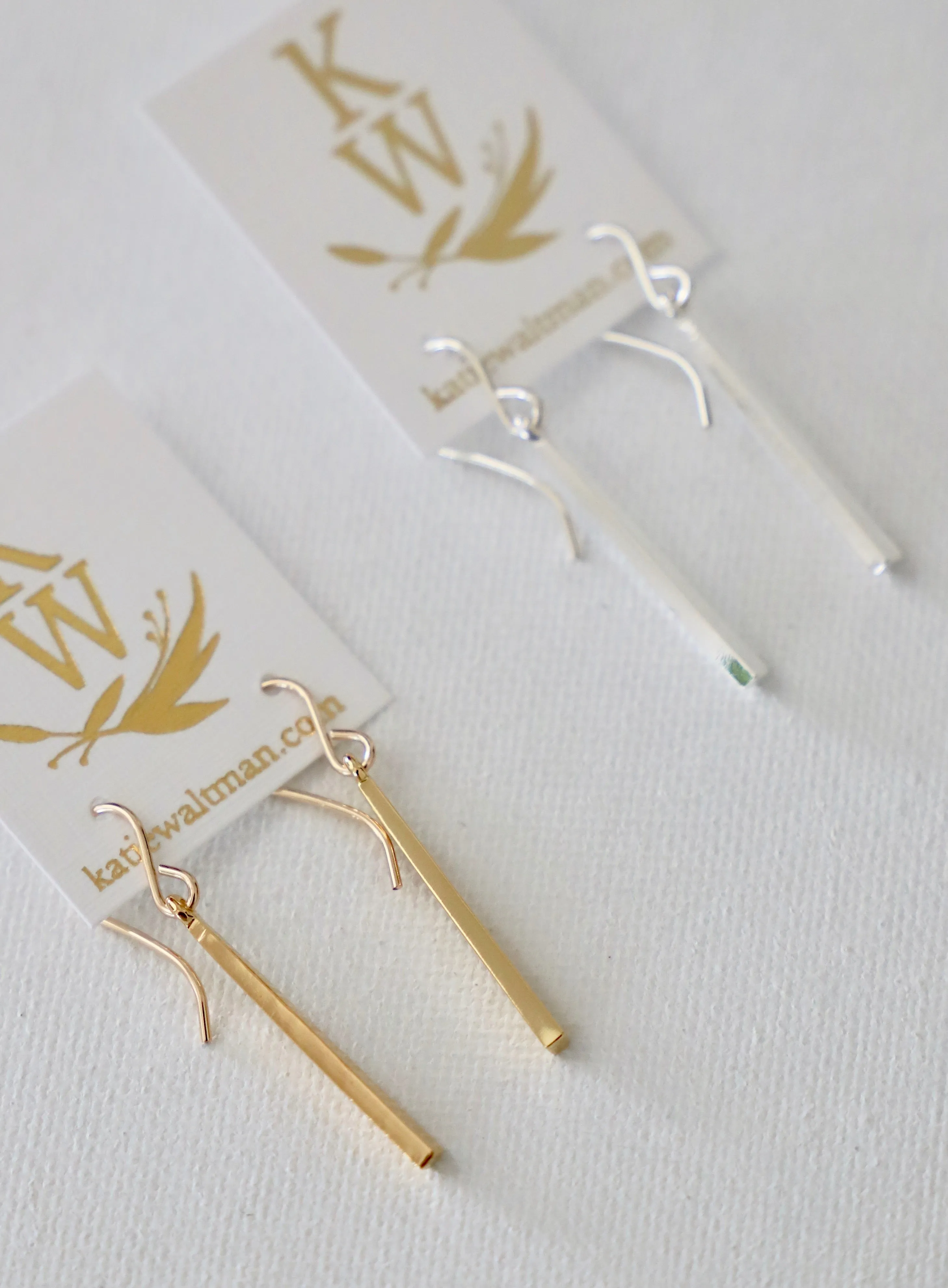 PETITE BAR EARRINGS